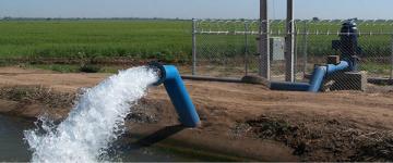 Alrededor del 40 % de toda el agua utilizada para el riego a nivel mundial proviene de acuíferos