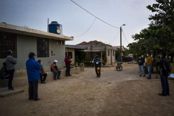 Midragri capacitó a fruticultores del Valle de Chicama para el control integrado de moscas de la fruta