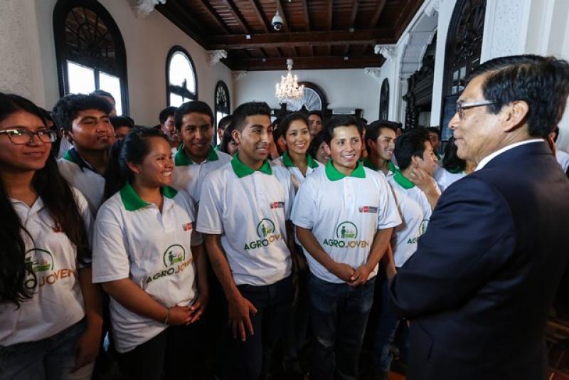 200 universitarios participan de la primera promoción de Agrojoven