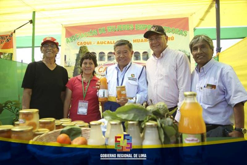 CULMINA CON ÉXITO “EXPO HUACHO 2015”