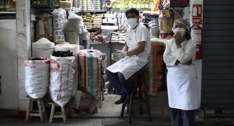 El 66% de peruanos de menores ingresos con problemas para surtirse de alimentos