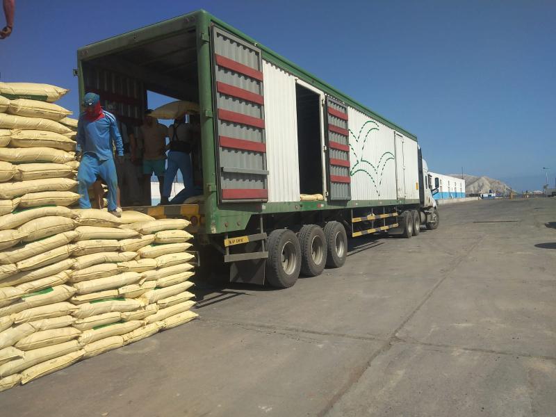 Entregan 270 toneladas de guano de las islas para beneficiar a familias productoras de Cajamarca y Amazonas