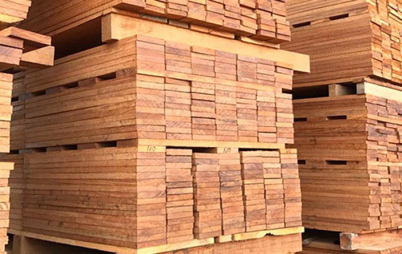 Exportaciones de pisos de madera se reducen 6.3% durante enero-abril del 2018