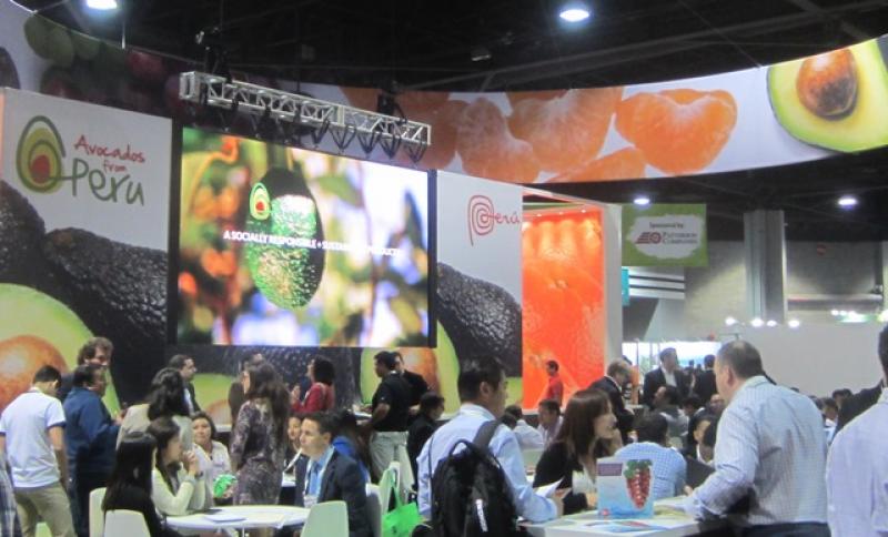 FRUTAS Y HORTALIZAS PERUANAS PRESENTES EN PMA FRESH SUMMIT2015