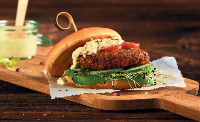 Hamburguesas a base de harina de insectos son un éxito en Suiza