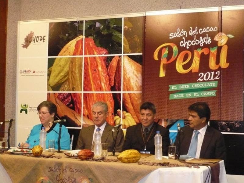 INAUGURAN III EDICIÓN DEL SALÓN DEL CACAO Y CHOCOLATE PERÚ 2012