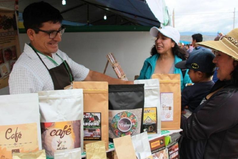 Más de 50 organizaciones de café y cacao del VRAEM llegan a Lima