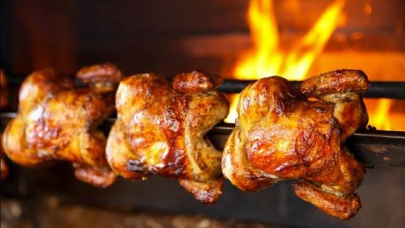 Mercado de pollos a la brasa en Perú movería más de S/ 4.000 millones este año