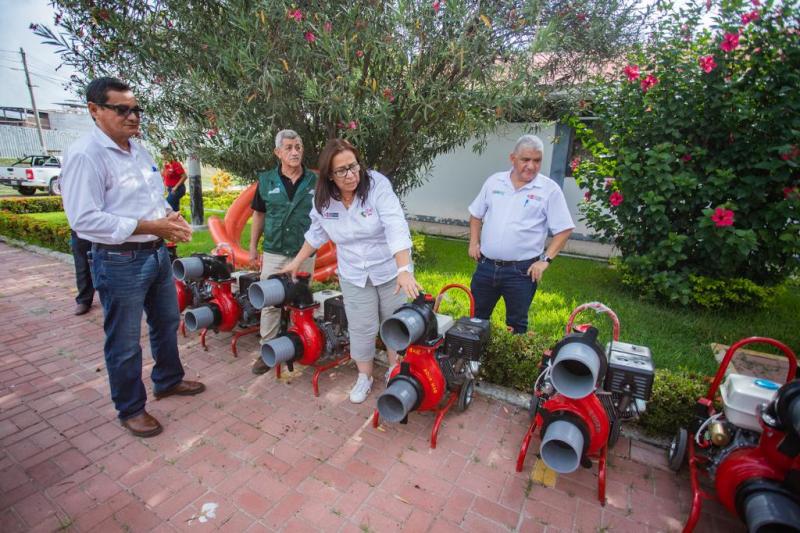 Midagri entrega 10 motobombas en Tumbes y ofrece trabajo articulado con autoridades