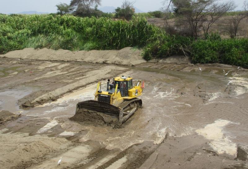 Minagri avanza trabajos de encauzamiento y limpieza de ríos Zaña y Olmos