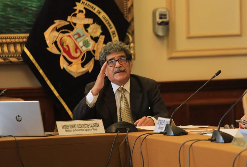 Ministro Andrés Alencastre expuso medidas para enfrentar alza de fertilizantes y asegurar campaña agrícola 2022-2023