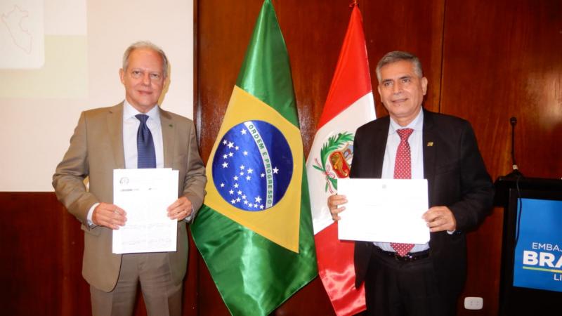 Perú y Brasil desarrollarán estrategias de investigación para potenciar la calidad genética del cacao