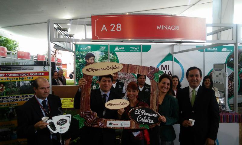 PLAN DE RENOVACIÓN SUPERÓ LAS 30 MIL HECTÁREAS INVERTIENDO S/. 280 MILLONES