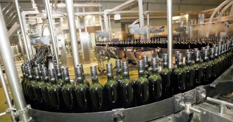 Producción mundial de vino cae a su peor nivel en más de 50 años