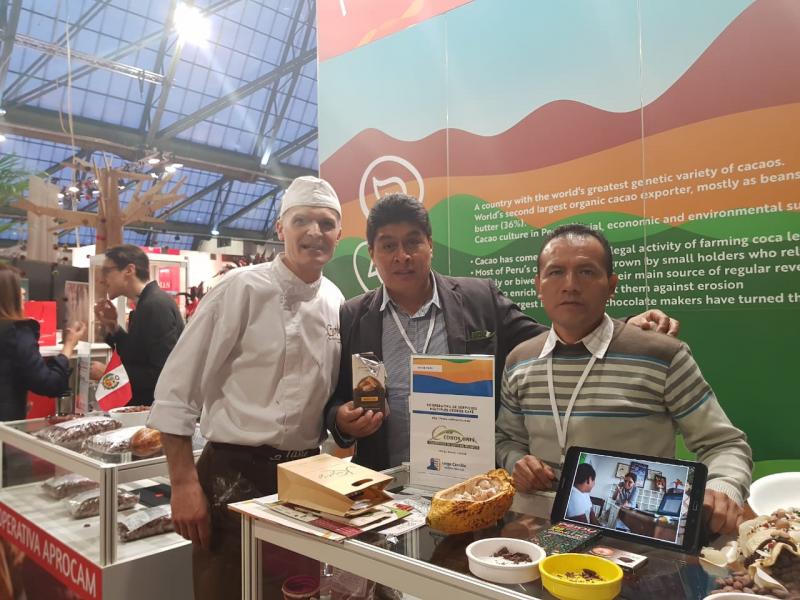Productores de Huánuco representaron a Perú en el Salón del Cacao y Chocolate en Bélgica