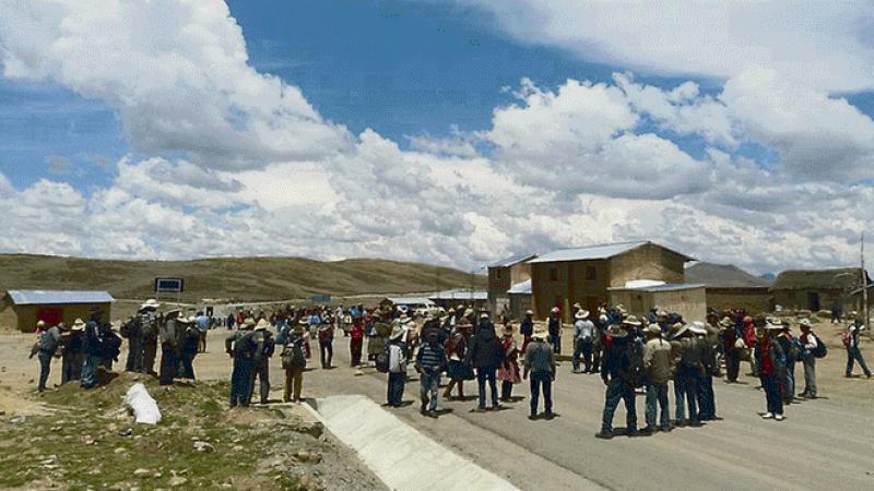 Regantes acatan paro de 48 horas en Cusco