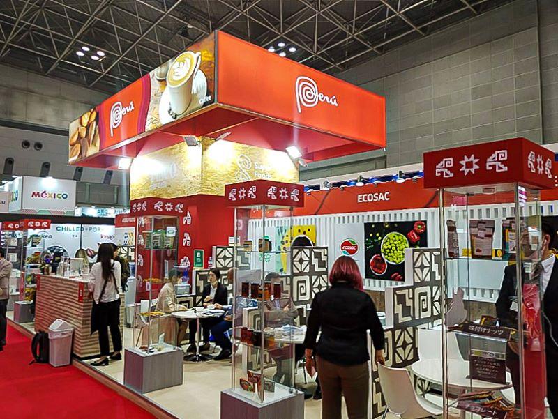 Snacks peruanos impresionan a compradores asiáticos en Foodex 2023