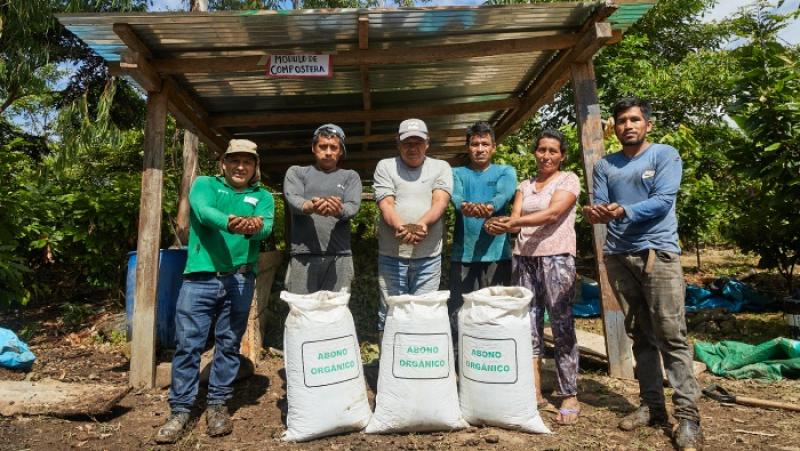 Vraem: 3.345 familias producirán 710 toneladas de abono orgánico en 12 distritos