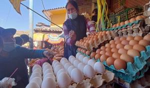 Advierten que huevos de contrabando procedentes de Bolivia ponen en riesgo salud pública