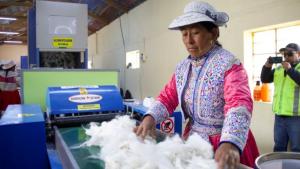 Agroideas entregó planta de transformación de fibra de alpaca en Arequipa