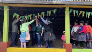 AgroRural construye 30 cobertizos en Huancavelica para resguardar 3.000 cabezas de ganado