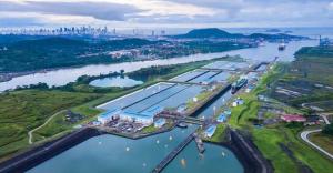 Canal de Panamá aumentará los tránsitos diarios a partir del 16 de enero debido a que las lluvias mejoran