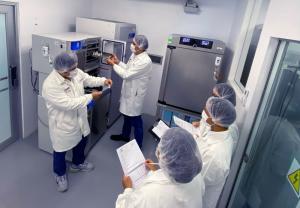 Científicos de Sanipes actualizan conocimientos en Italia para implementar nuevas pruebas microbiológicas