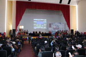 Con más de 2 mil asistentes se inició en Puno el VI Congreso Mundial de la Quinua