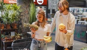 Consumo de piña en Estados Unidos: la fruta fresca supera a la procesada en las últimas tres décadas