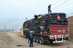 Decomisan más de tres toneladas de tara que se transportaban sin autorización