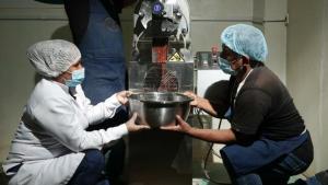 Devida entrega infraestructura acondicionada para el procesamiento de chocolate en Santa Rosa