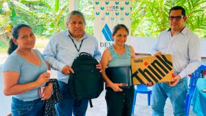 Devida equipó con laptops a organizaciones cacaoteras de Pasco para fortalecer sus sistemas operativos