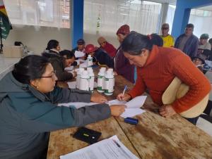 DRA Junín entrega 487 litros de abono foliar para recuperar cultivos afectados por eventos climatológicos en Jauja