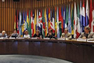 Exportaciones de América Latina y el Caribe crecerán 10 % este año