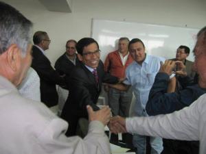 HERNÁNDEZ SE COMPROMETIÓ A DESARROLLAR PROGRAMAS PARA MEJORAR EL RIEGO