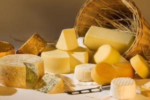 Inacal establece requisitos de calidad para elaborar quesos y su clasificación