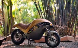 La increíble moto eléctrica fabricada con bambú