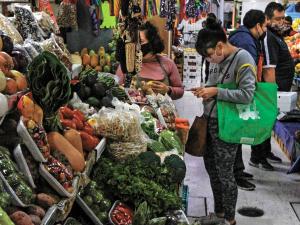 La inflación y la inflación alimentaria amenazan a familias y empresas