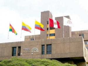 Más de 1.200 empresas peruanas pueden afectarse por posible salida de Ecuador de la CAN