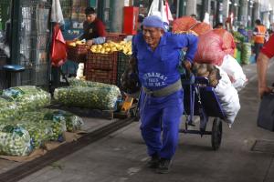 Mercados mayoristas registraron ayer ingreso de más de 11.000 toneladas de alimentos