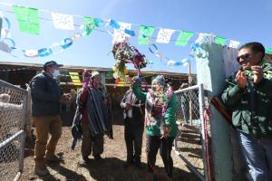 Midagri entregó 1.004 refugios de protección del ganado ante bajas temperaturas en Puno