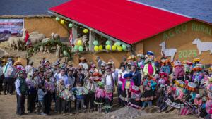 Midagri entregó 450 cobertizos y 250 módulos de protección de cultivos en Cusco