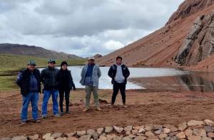 Midagri inaugura qocha que dotará de agua a familias dedicadas a la producción agropecuaria en Huancavelica