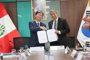 Minagri firma memorando de cooperación con Corea del Sur sobre recursos hídricos y prevención de desastres