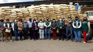 Tacna: entregan 60 toneladas de abono orgánico para reforzar cultivos de frutas