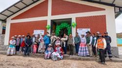 Inauguran moderno centro de producción de hilo artesanal en Arequipa
