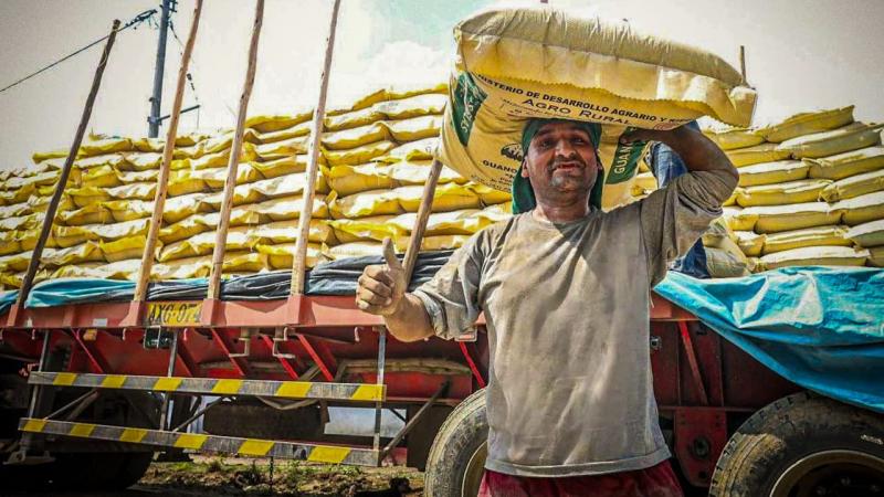 Agro Rural distribuye 90 toneladas de guano de las islas en distritos del VRAEM