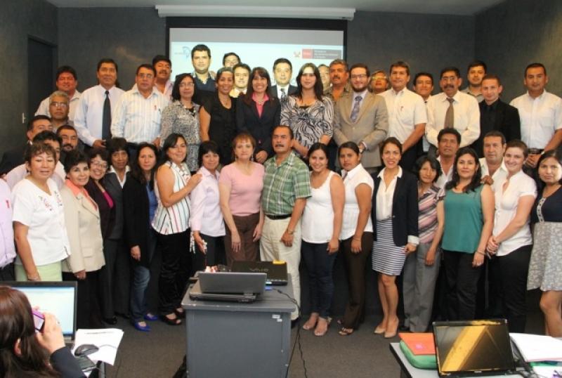 CAPACITAN EN COMERCIO EXTERIOR A REPRESENTANTES DE GOBIERNOS REGIONALES 