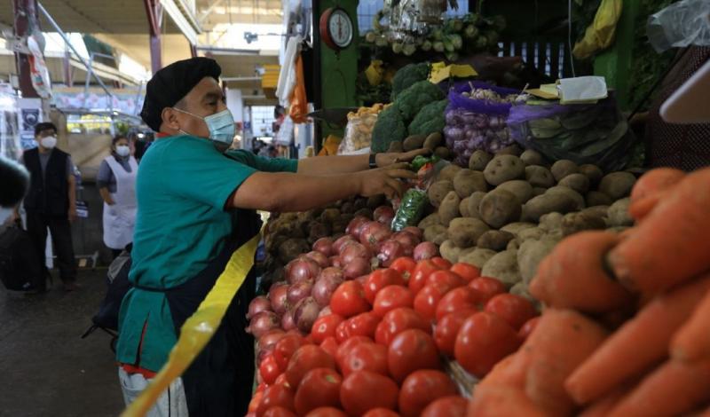 ¿Cómo afecta el alza de los fertilizantes al precio de los alimentos?