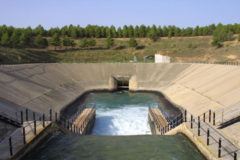 EL AGUA DESATA CONFLICTOS SOCIALES EN TODO EL PAÍS